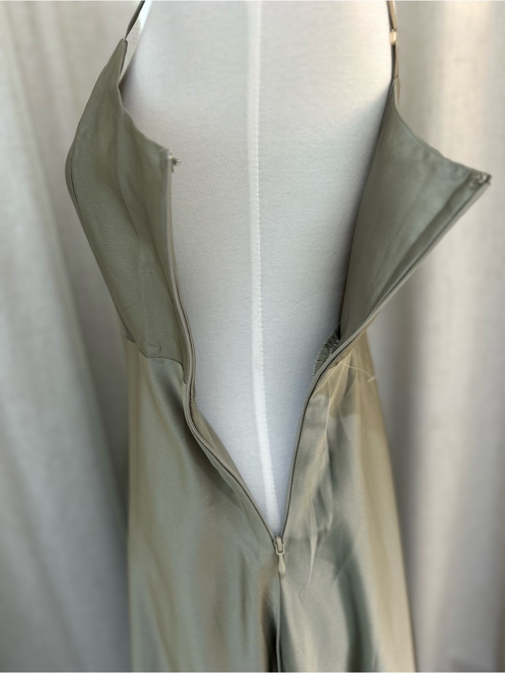 Show Me Your MuMu Faith Maxi Dress Moss Green Luxe Satin XS Elegant Wedding Gala - Picture 12 of 13